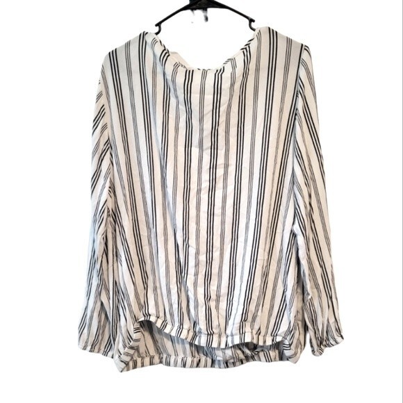 Torrid White Black Stripe Surplice Faux Wrap Top Long Sleeve Plus Shirt 2X - Picture 2 of 8